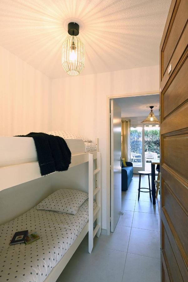 Charmant Studio 2A4 Pers Avec Jardin Et Place De Parking Situe A 5 Min A Pied De La Mer บ็องโดล ภายนอก รูปภาพ