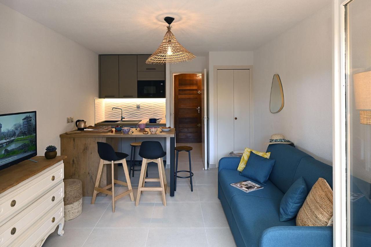 Charmant Studio 2A4 Pers Avec Jardin Et Place De Parking Situe A 5 Min A Pied De La Mer บ็องโดล ภายนอก รูปภาพ